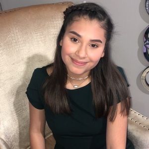 Meet your Posher, Ester